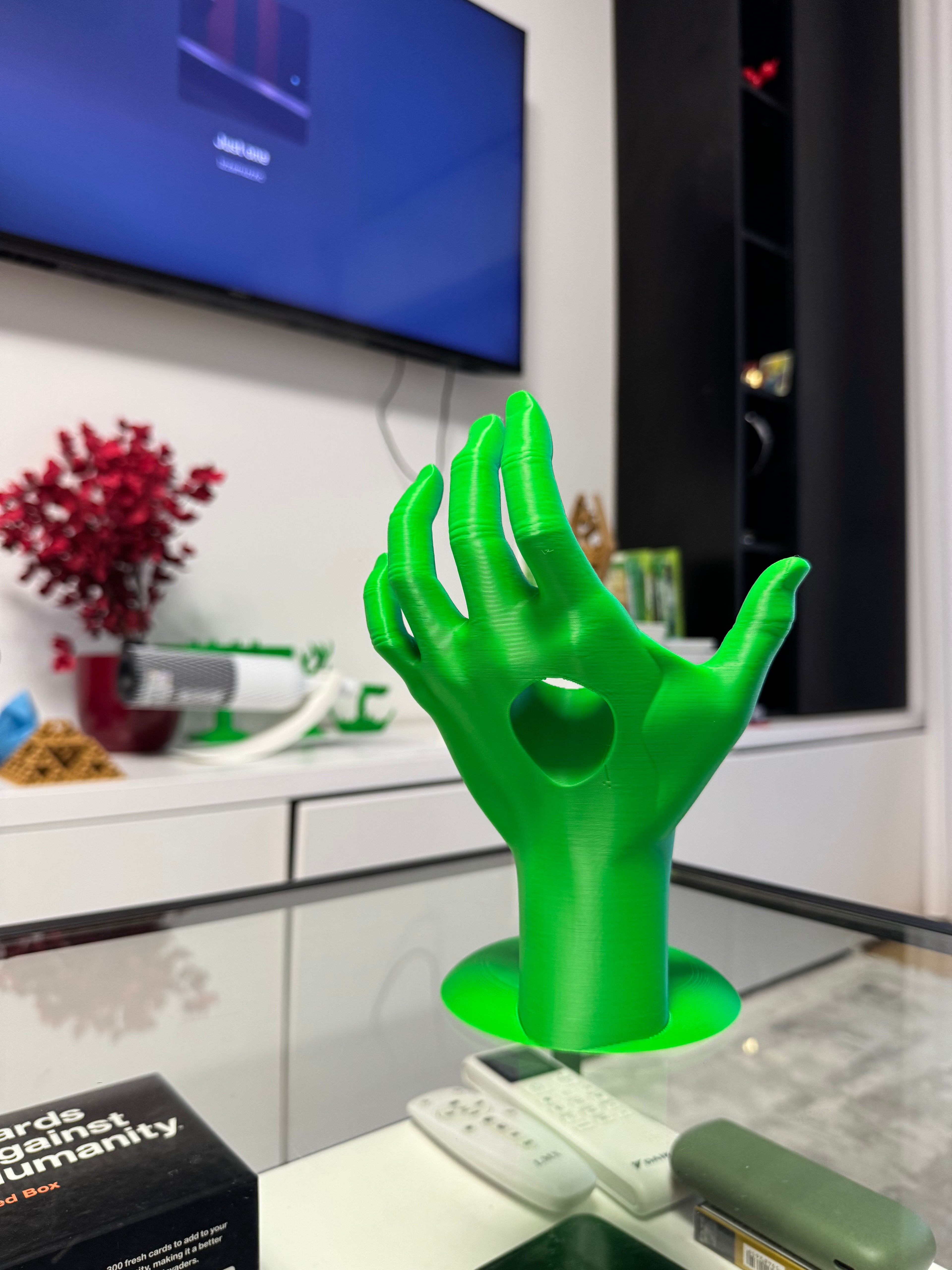 Wine Halter Hand – Elegant Floating Wine Bottle Holder