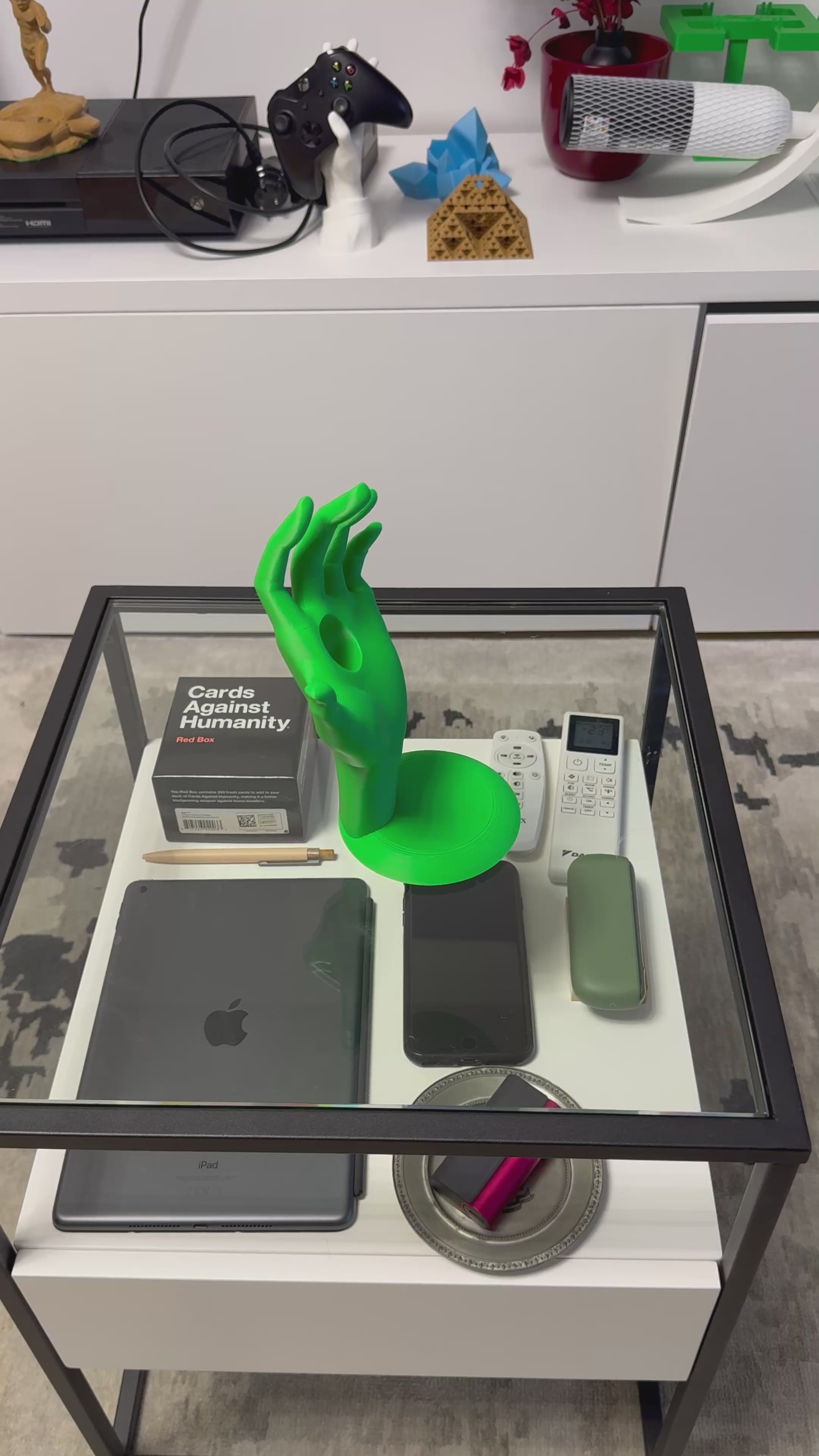 Wine Halter Hand – Elegant Floating Wine Bottle Holder